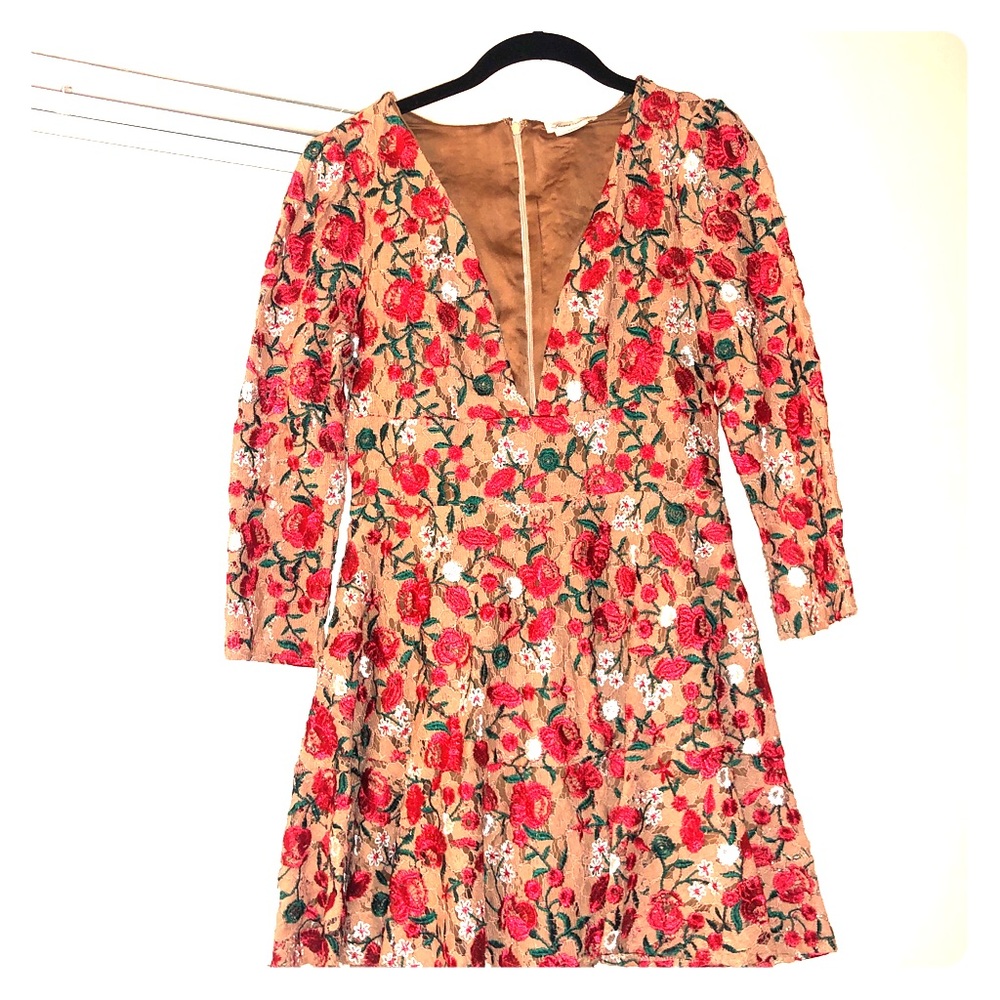 Beautiful chic Lovers and Friends dress- perfect for weddings!!